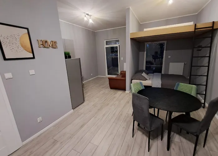 Апартаменты Mieszkanie Ptasia 20 Obok Stadionu I Lotniska Z Darmowym Parkingiem -self Check In Познань