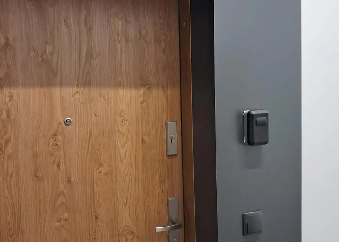 Mieszkanie Ptasia 20 Obok Stadionu I Lotniska Z Darmowym Parkingiem -self Check In アパート *