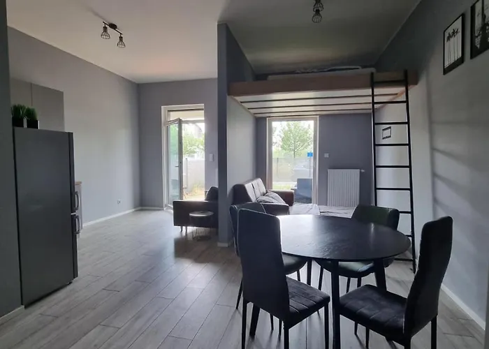 Mieszkanie Ptasia 20 Obok Stadionu I Lotniska Z Darmowym Parkingiem -self Check In アパート ポズナン